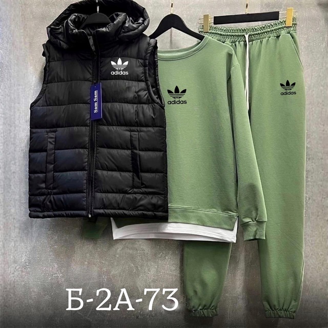 Спортивный костюм 22947220