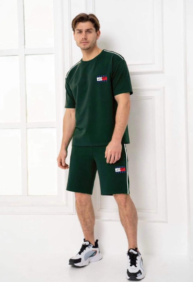 Спортивный костюм 22946517