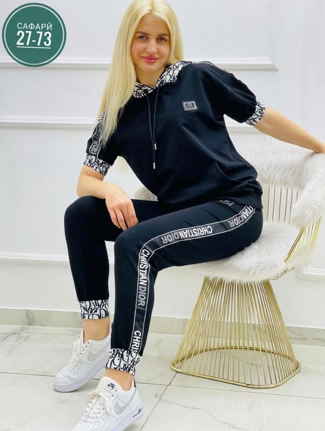 Спортивный костюм 22948580