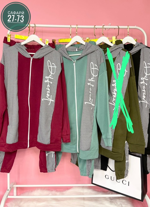 Спортивный костюм 22950335