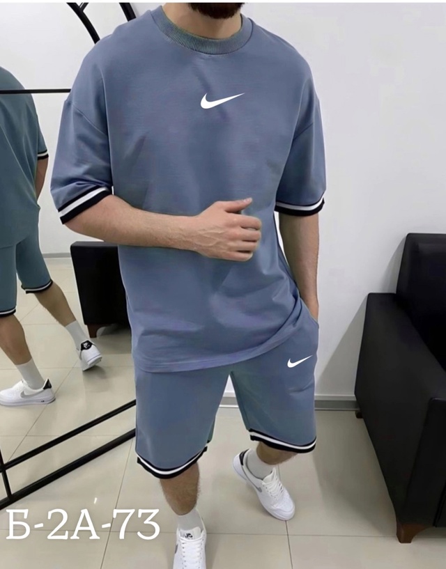 Спортивный костюм 22948974