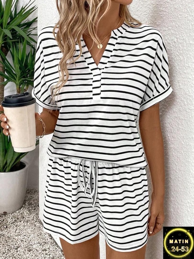 Спортивный костюм 22950075