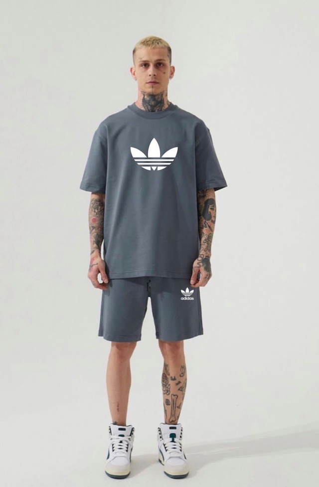 Спортивный костюм 22948899