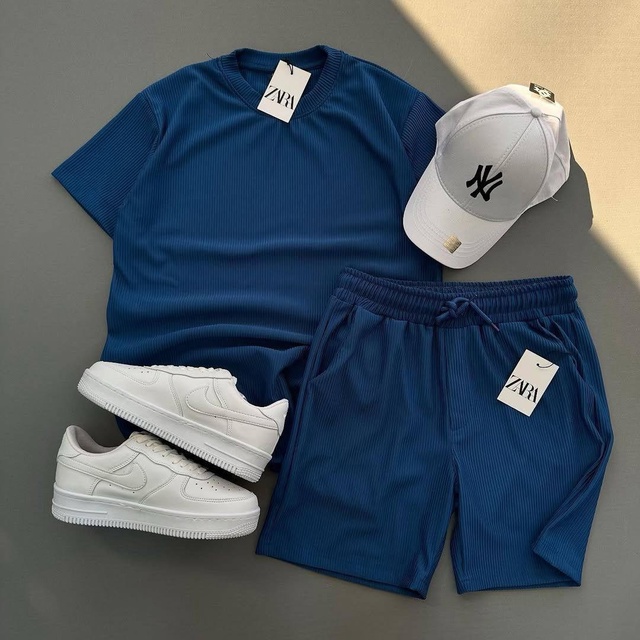 Спортивный костюм 22953510