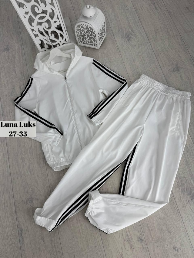 Спортивный костюм 22957876