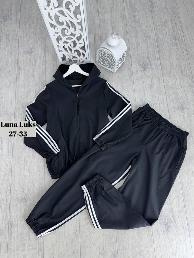 Спортивный костюм 22957876