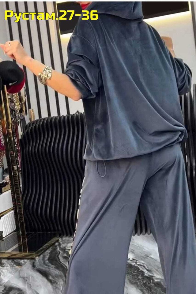 Спортивный костюм 22964489