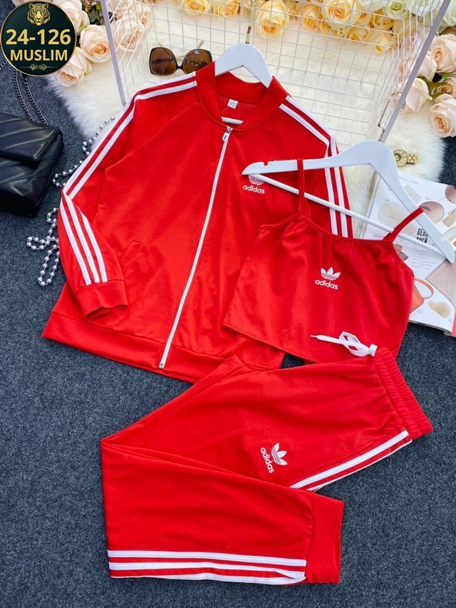 Спортивный костюм 22962376