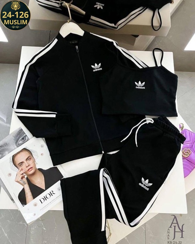 Спортивный костюм 22962376