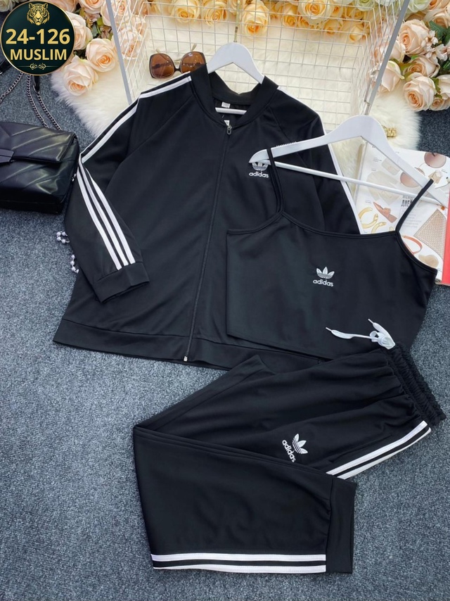 Спортивный костюм 22962376