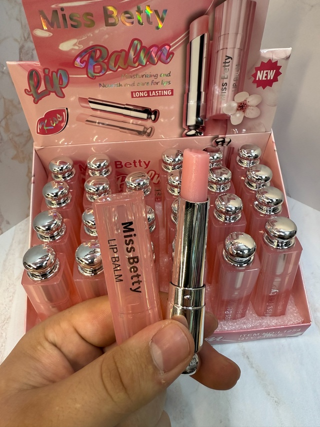 Помада 22969592