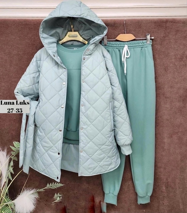 Спортивный костюм 22968299