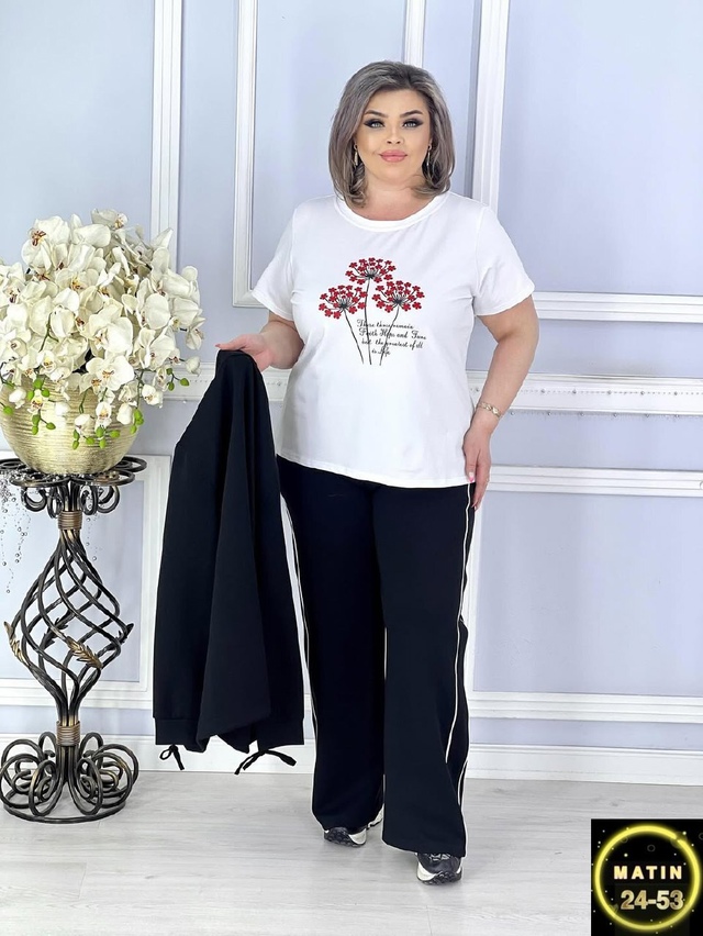 Спортивный костюм 22968811