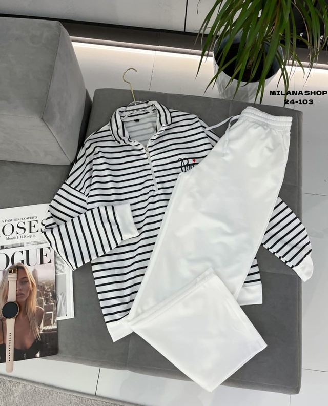 Спортивный костюм 22969457