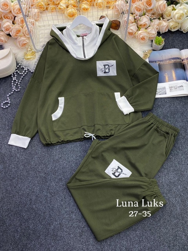 Спортивный костюм 22970438