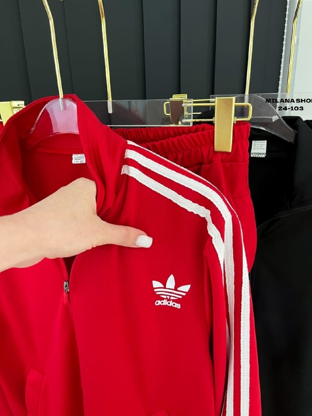 Спортивный костюм 22973375