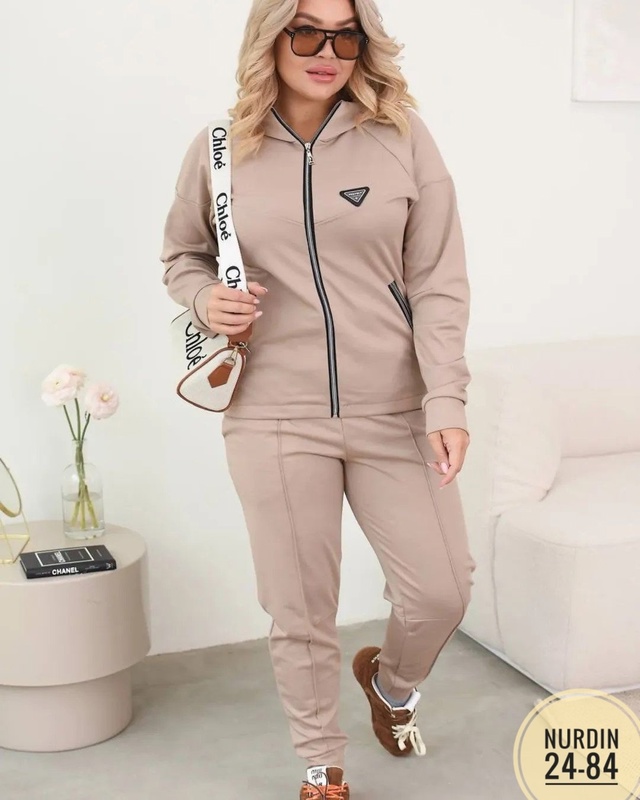 Спортивный костюм 22976058