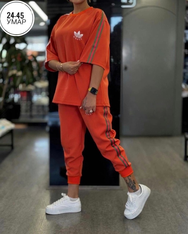 Спортивный костюм 22977474