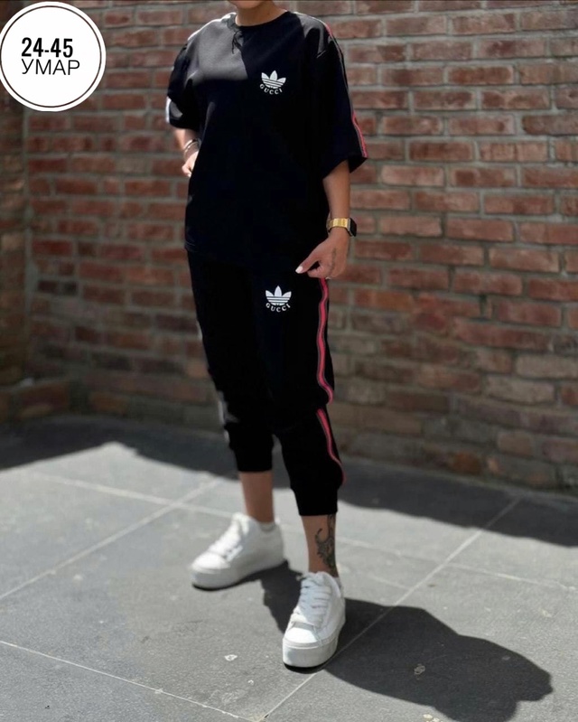 Спортивный костюм 22977474