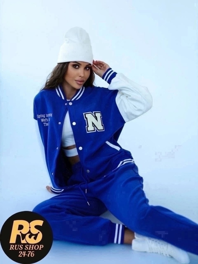 Спортивный костюм 22977235