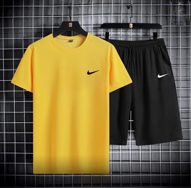 Спортивный костюм 22979699