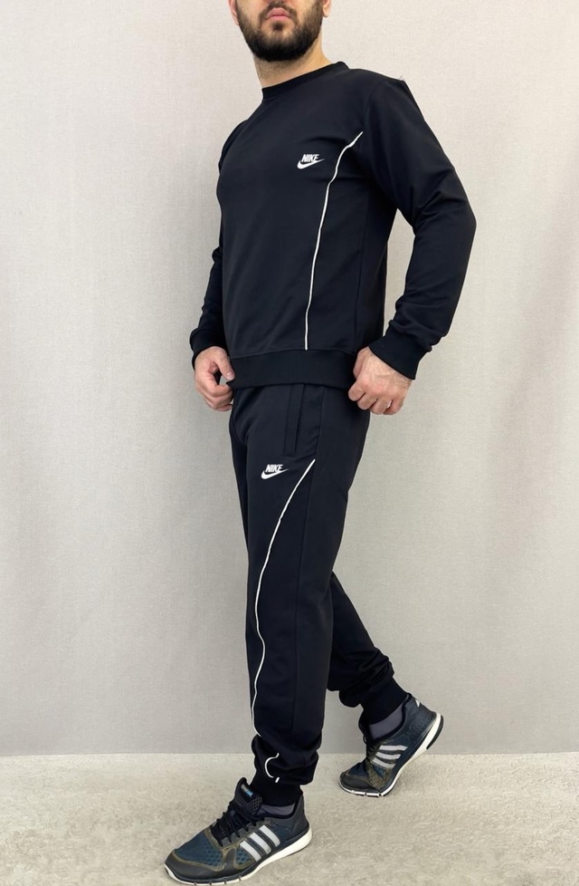 Спортивный костюм 22979697