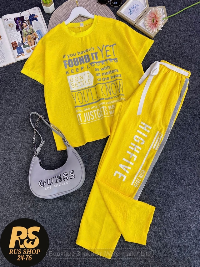 Спортивный костюм 22980792