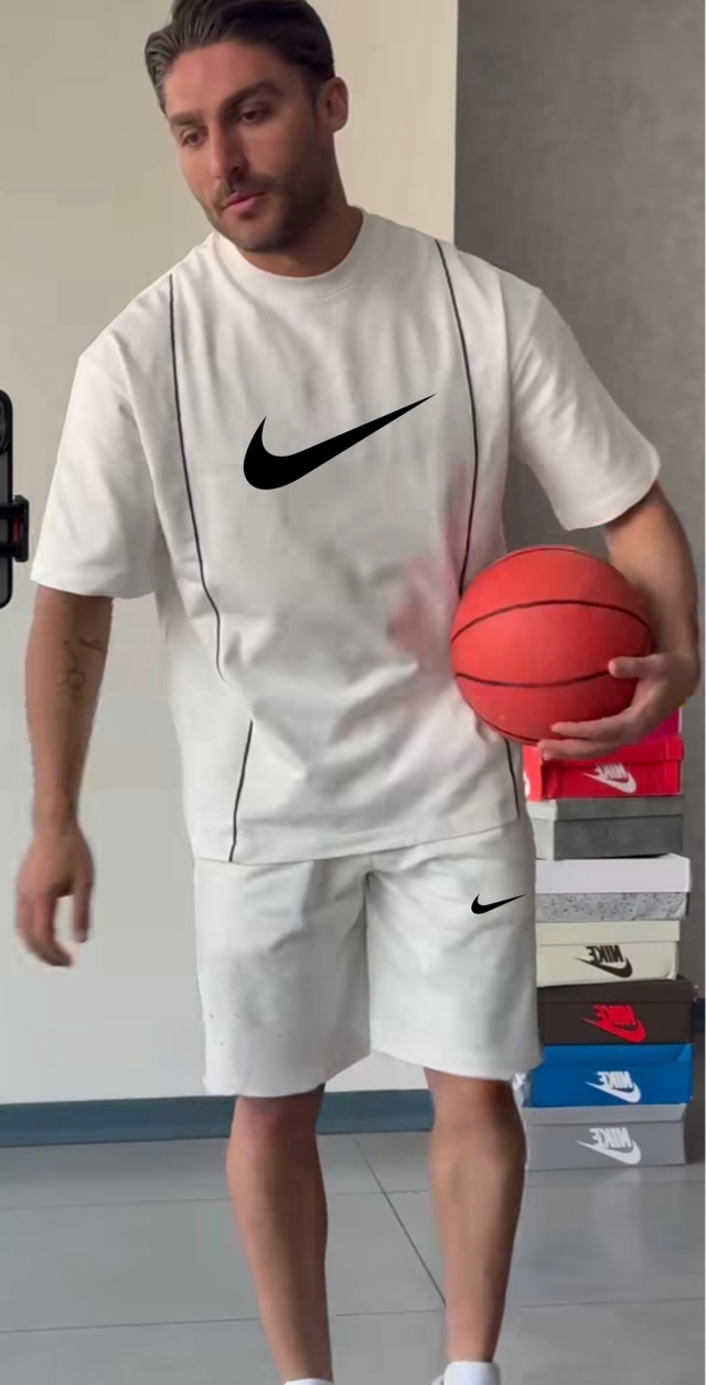 Спортивный костюм 22979700