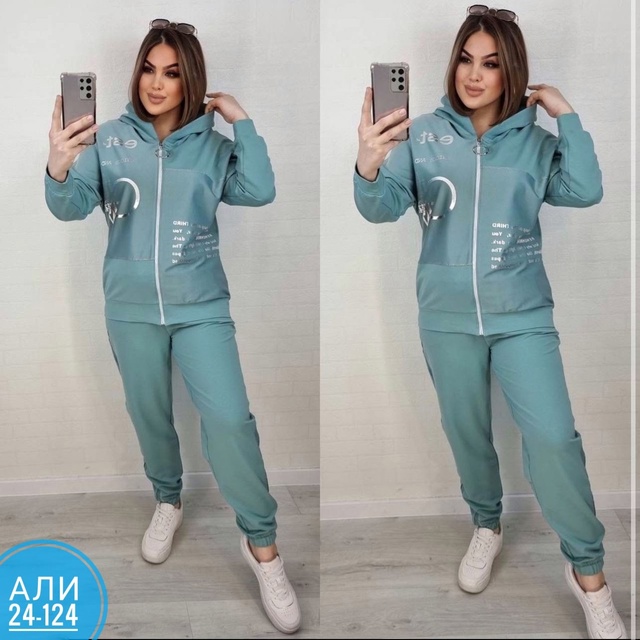 Спортивный костюм 22981162