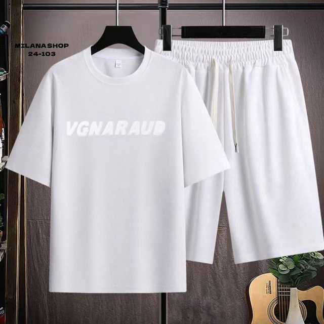 Спортивный костюм 22987561