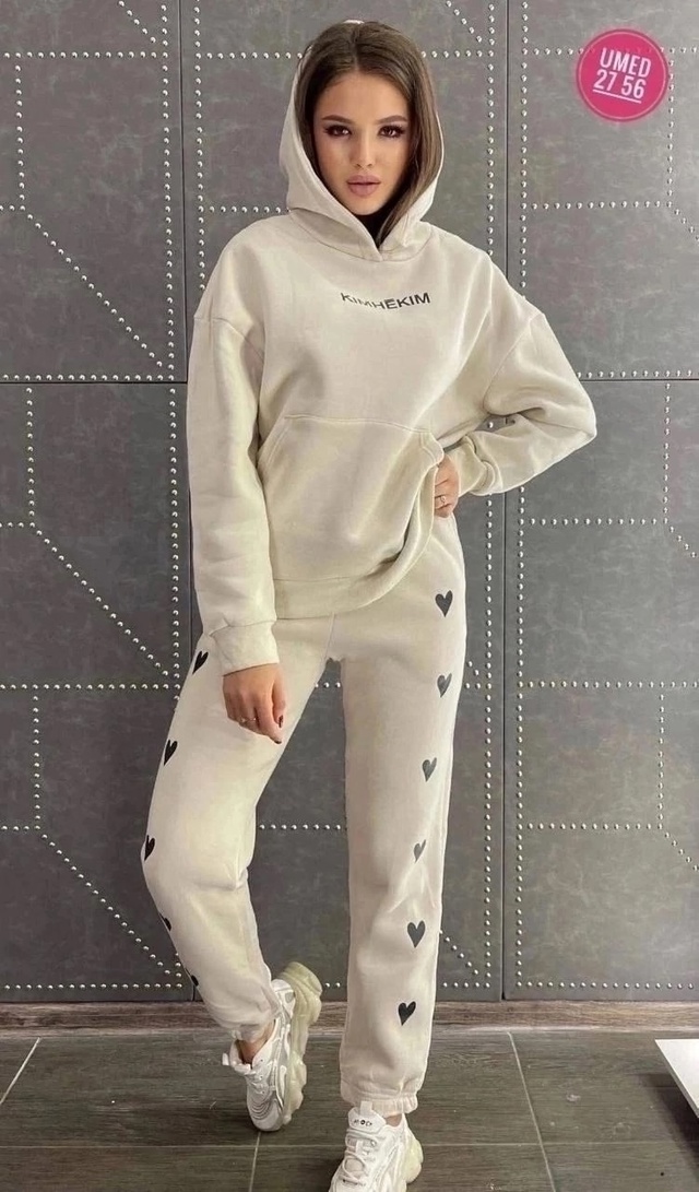 Спортивный костюм 22988149