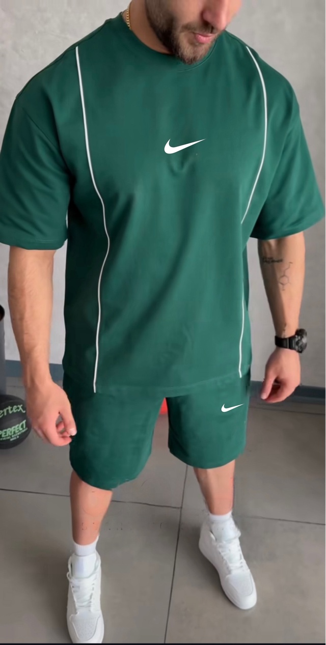 Спортивный костюм 22987785