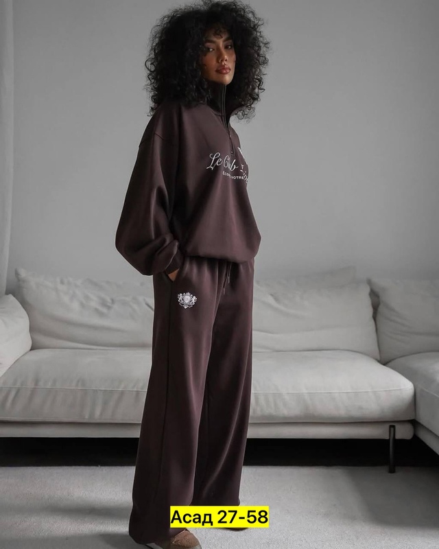 Спортивный костюм 22987459