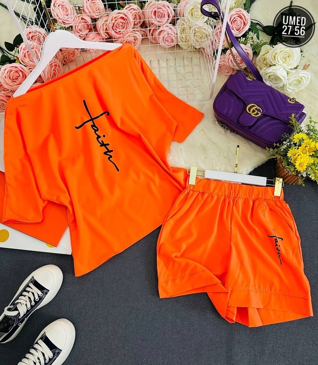 Костюм 22990116