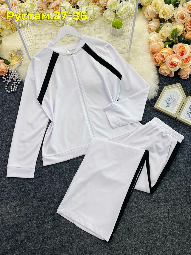 Спортивный костюм 22996458