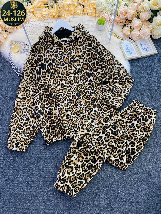 Спортивный костюм 22999625