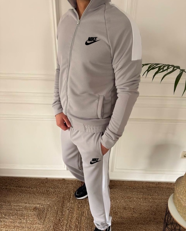 Спортивный костюм 23001289