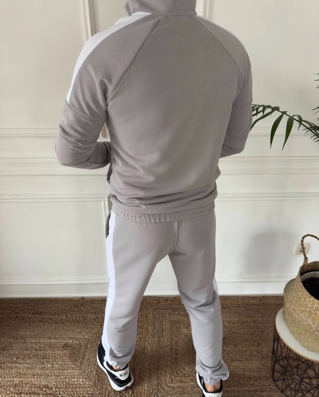 Спортивный костюм 23001289