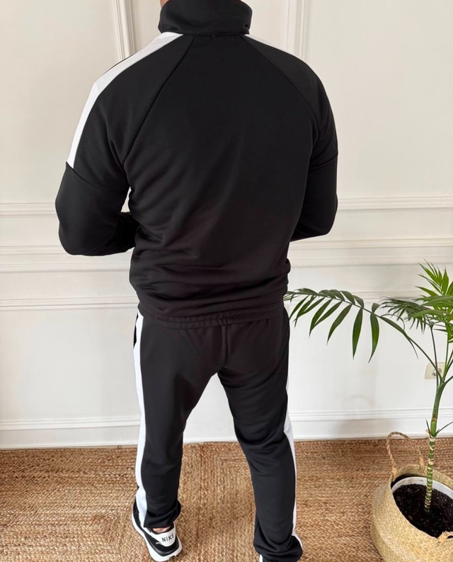 Спортивный костюм 23001289