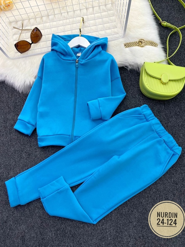 Спортивный костюм 23002943