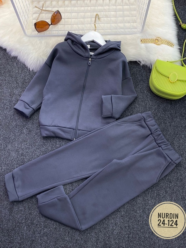 Спортивный костюм 23002943