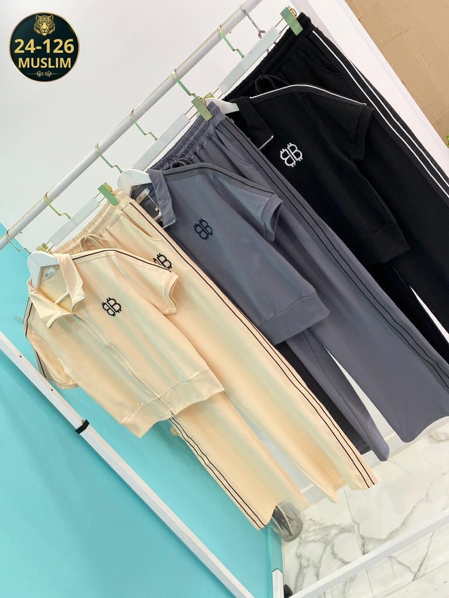 Спортивный костюм 23007677