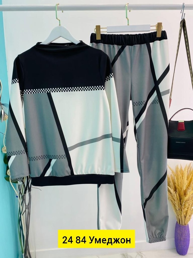 Спортивный костюм 23007644