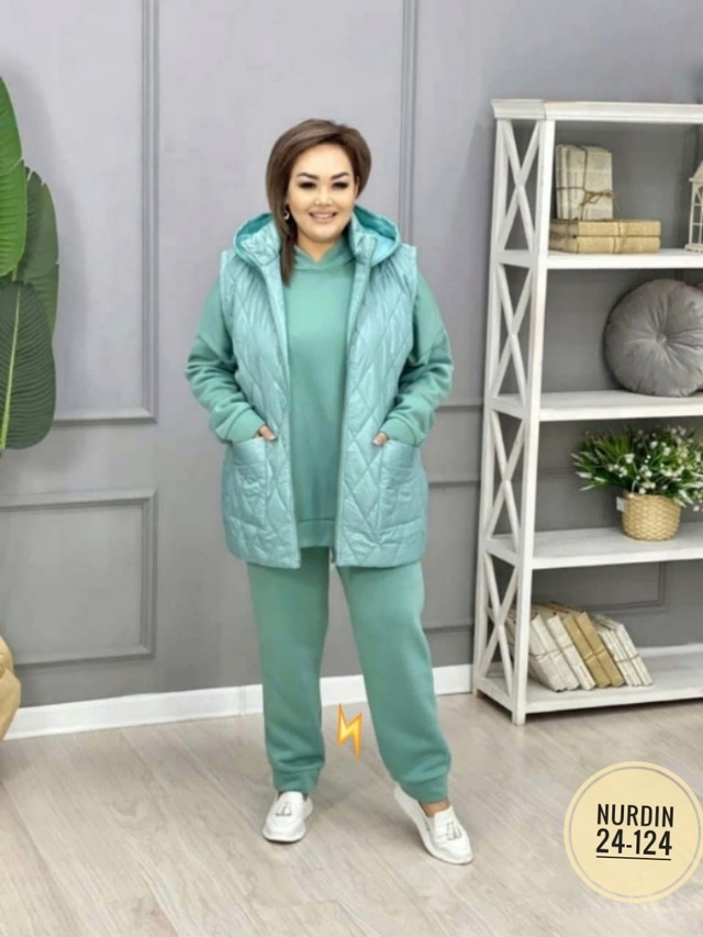 Спортивный костюм 23009323