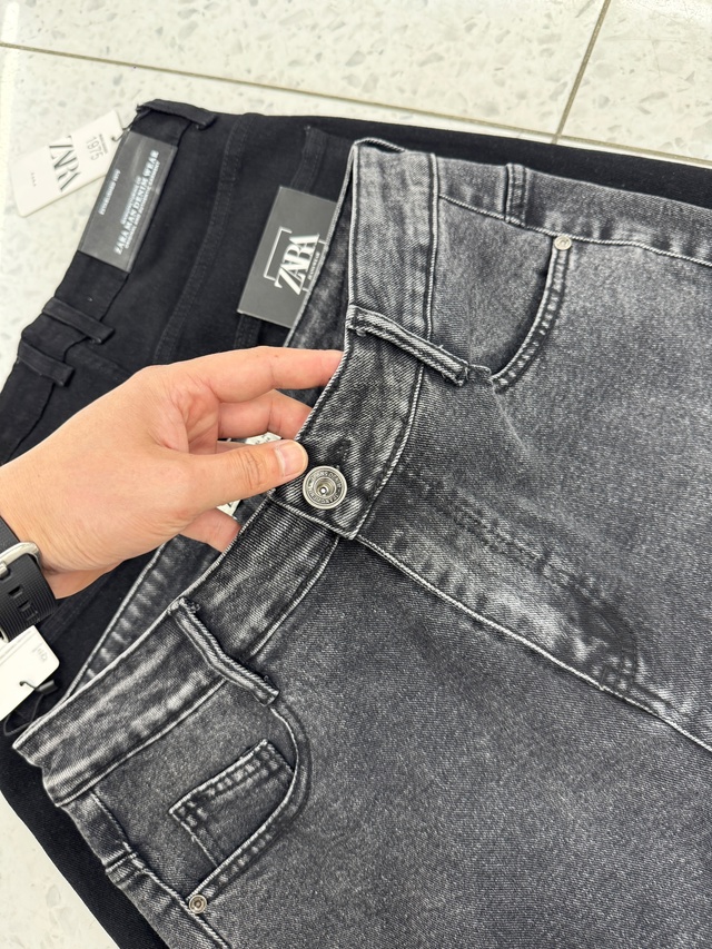 Джинсы 23010129