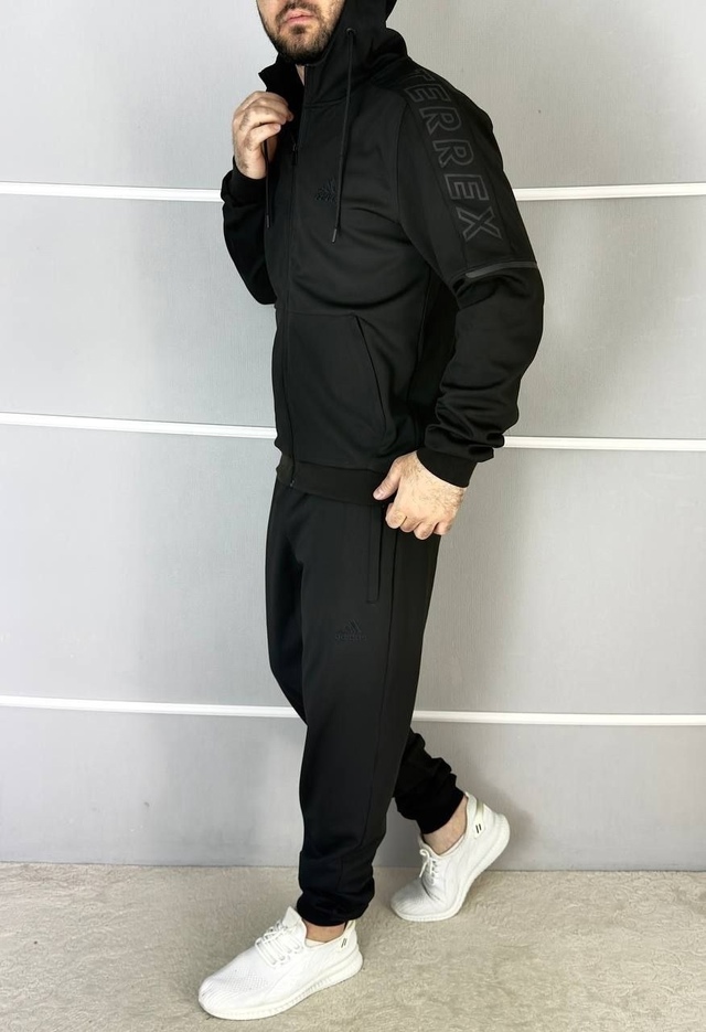 Спортивный костюм 23017401