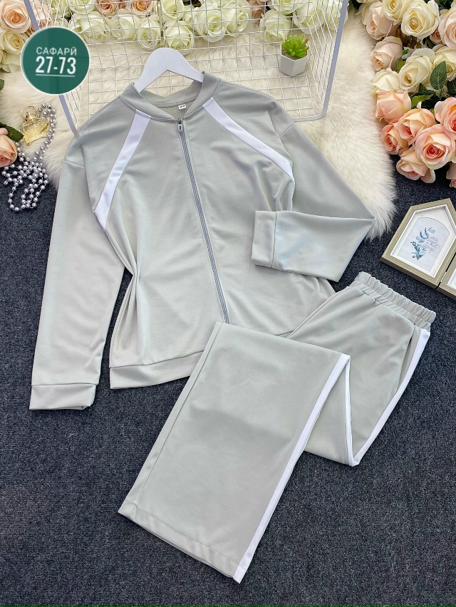 Спортивный костюм 23016547