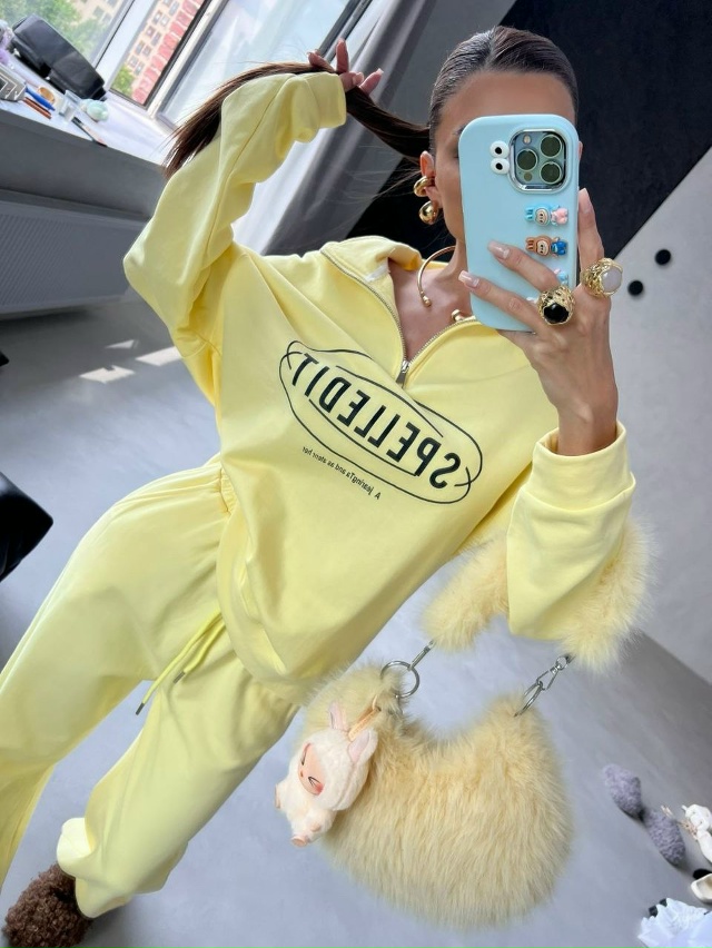 Костюм 23022325