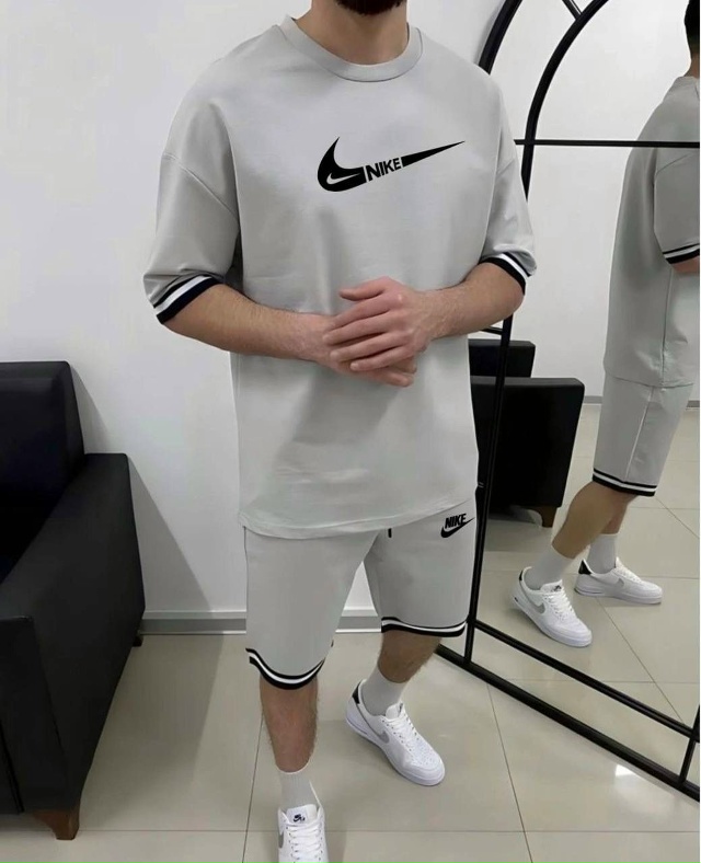 Спортивный костюм 23023857