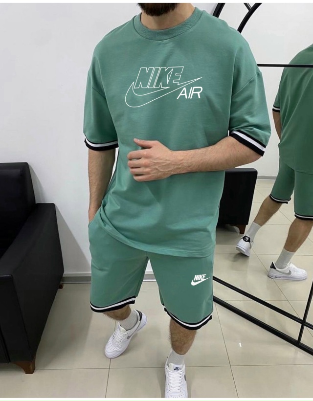 Спортивный костюм 23023857